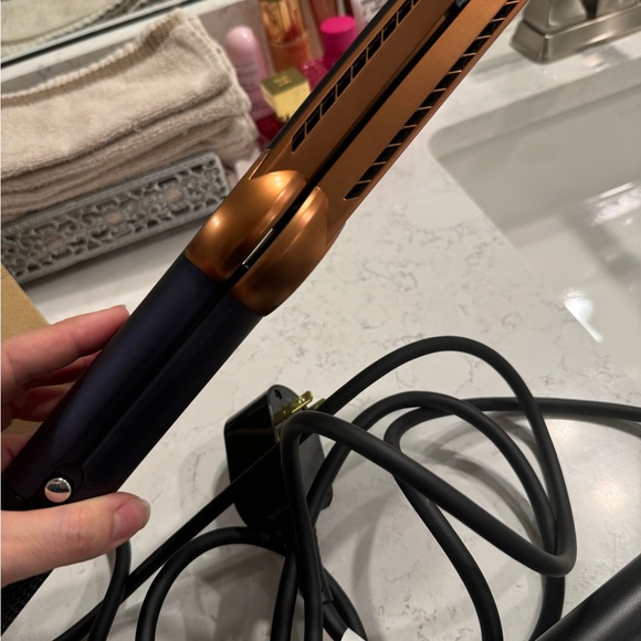 Dyson AirStraith - Picture 2 of 6